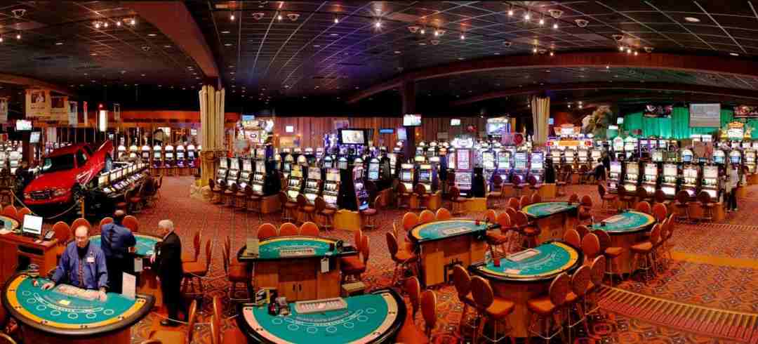 Hệ thống casino với nhiều trò chơi hấp dẫn