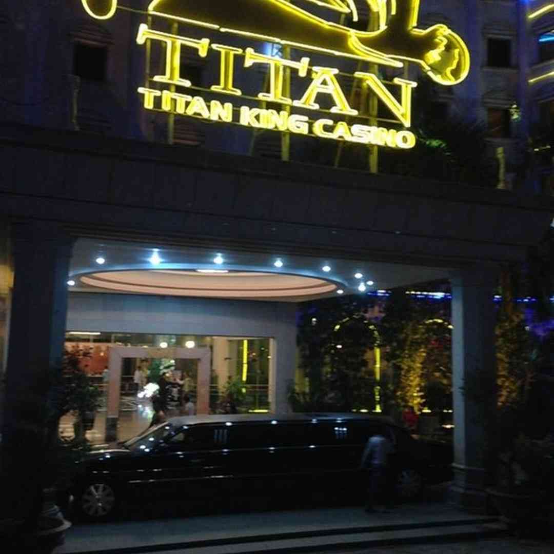 Sảnh chính khi đi vào Titan King Resort and Casino